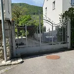 Charmante Altbauwohnung Im Shabby Chic Stil Mit Wintergarten Und Gartenblick - Ihr Perfektes Zuhause In Apartamento *