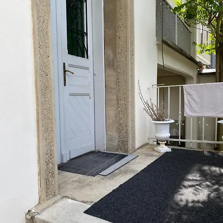 아파트 Charmante Altbauwohnung Im Shabby Chic Stil Mit Wintergarten Und Gartenblick - Ihr Perfektes Zuhause In