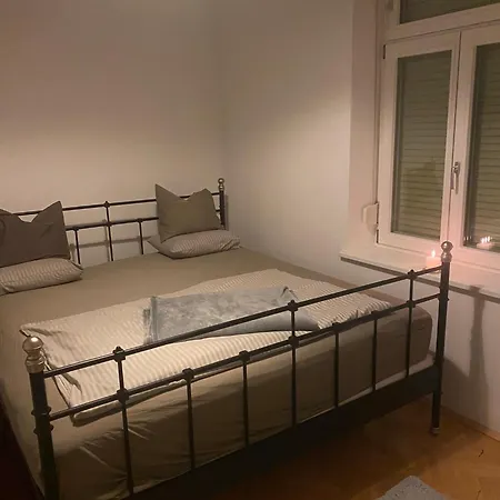 Charmante Altbauwohnung Im Shabby Chic Stil Mit Wintergarten Und Gartenblick - Ihr Perfektes Zuhause In * Graz